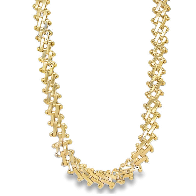 Elegant Gold Necklace
