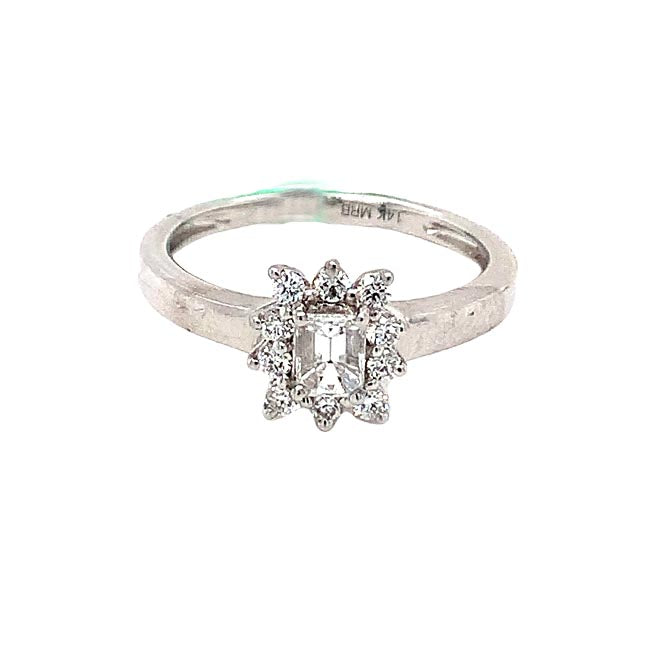 Exquisite Diamond Ring