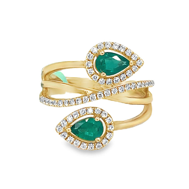 Elegant Emerald & Diamond ring