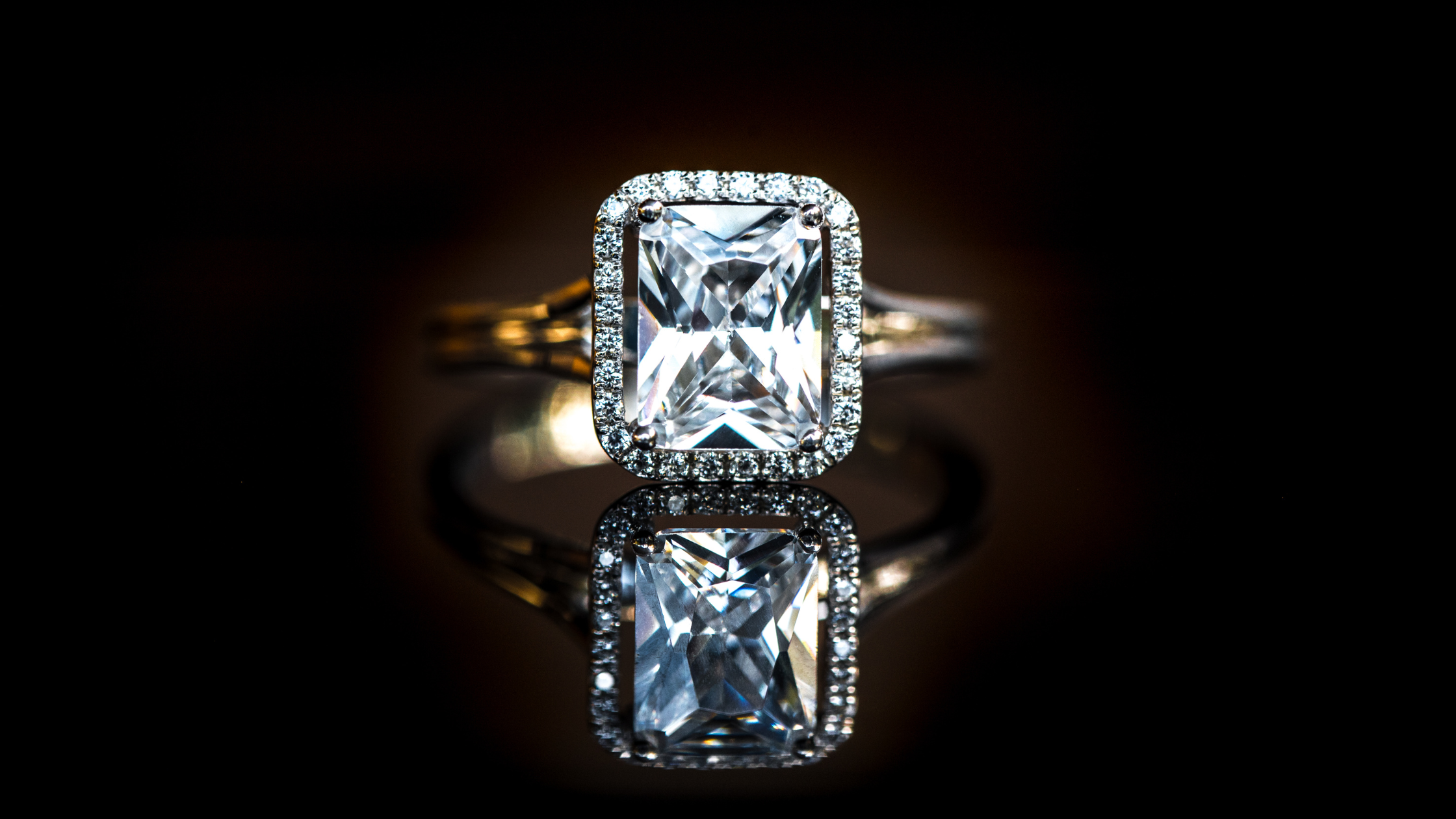 Diamond Rings in Philipsburg, St Maarten